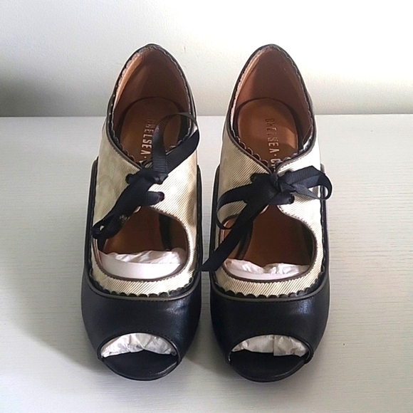 Chelsea Crew Mascot Shoes - Picture 3 of 4